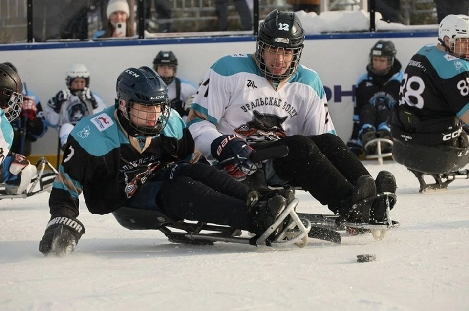    На Урале активно развивается следж-хоккей. Фото: телеграм-канал Артема Жоги
