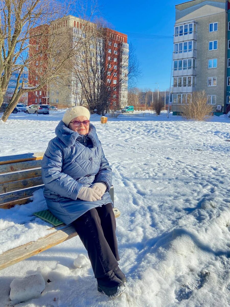 На прогулке, февраль 2026 год. Калининград, бульвар у дома  на Лефорта 12 .