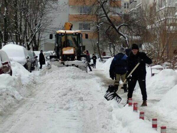 Свыше тысячи единиц техники каждый день чистят минские улицы