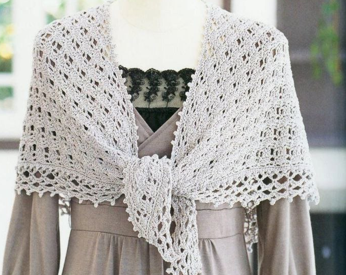 Нужен аксессуар, который согреет осенью и украсит летний вечер? - Свяжите универсальную шаль крючком по одной из 5 схем на все случаи жизни