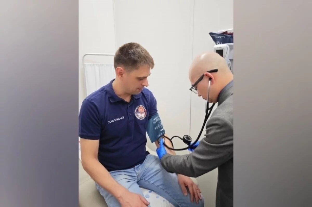    Выпускник Краснодарского авиаучилища завершает подготовку к полету на МКС