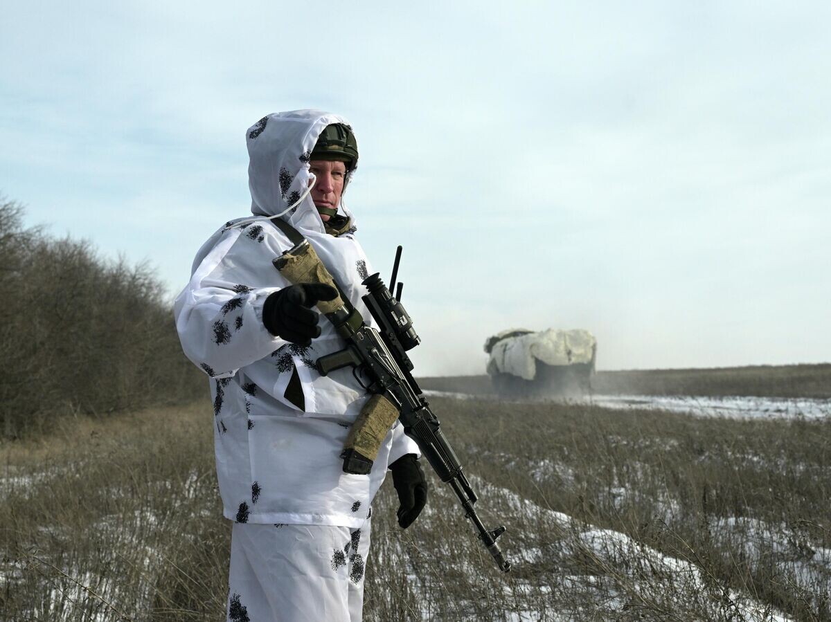    Военнослужащий в зоне проведения СВО | © РИА Новости / Евгений Биятов