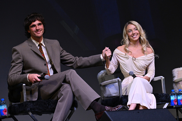    Сидни Суини и Джейкоб Элорди. Фото: Michael Kovac / Getty Images