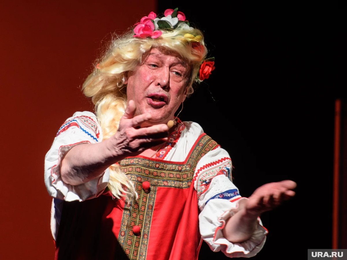     Михаил Ефремов возвращается на сцену театра спустя шесть лет