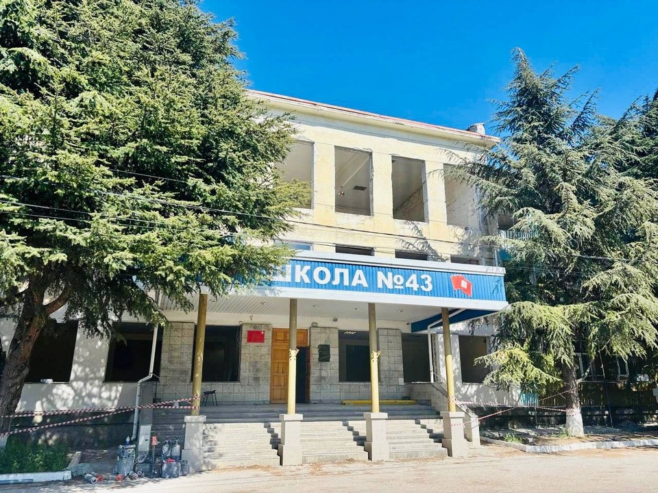    Некоторые школы ремонтируют в несколько этапов. Фото: t.mе/rаzvоzhаеv