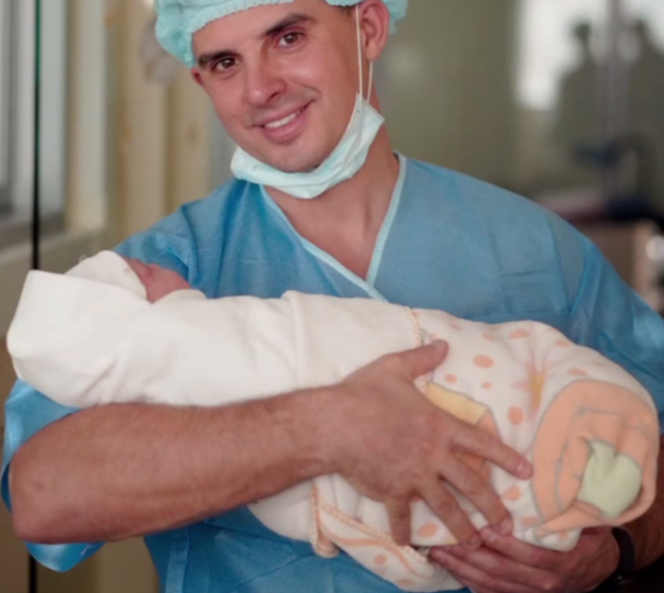 «53 сантиметра счастья!»: Кирилл Туриченко стал отцом