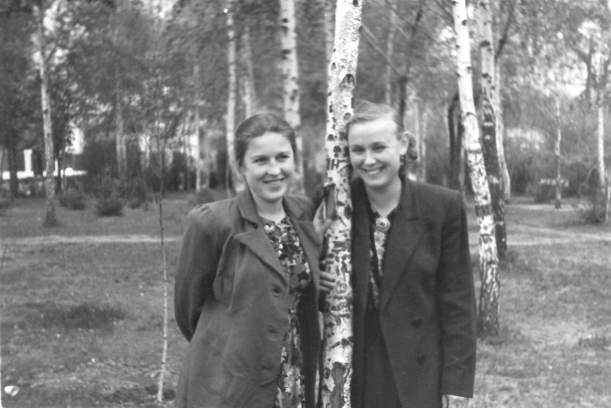 "Жена с подругой", начало 1960-х гг. Фото: В.Скворцов.