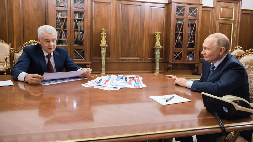 Владимир Путин и Сергей Собянин не спешили радоваться: времени у них было достаточно.📷Фото: пресс-служба президента РФ