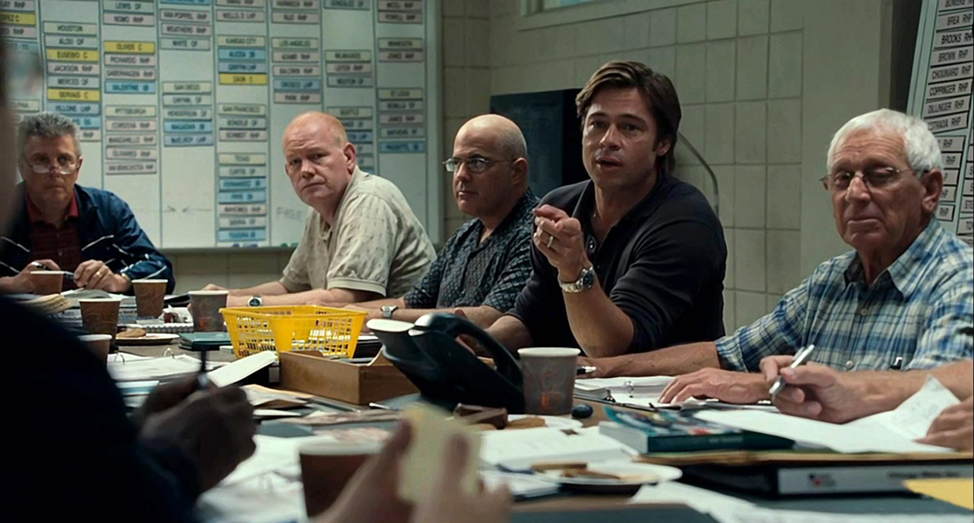 Кадр из фильма "Человек, который изменил всё" (Moneyball, реж. Беннет Миллер, 2011)