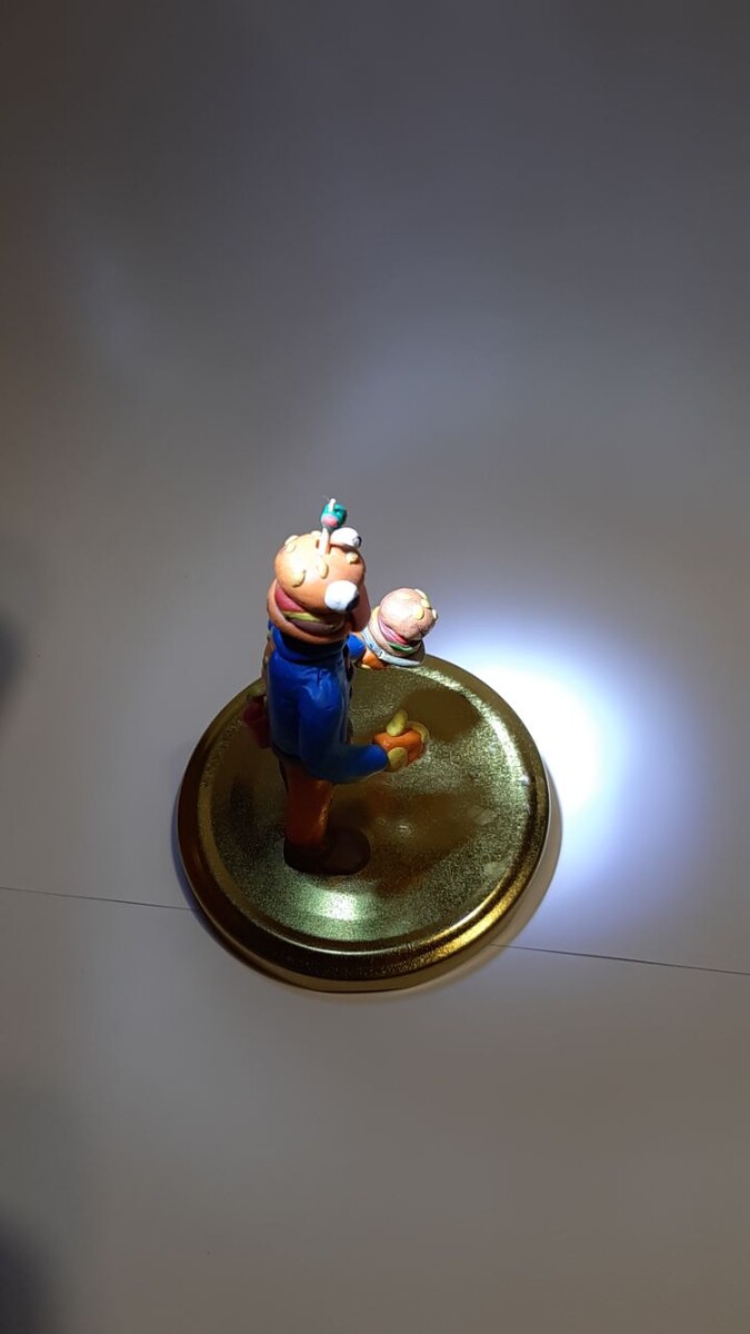 Бургермэн из Fortnite. Вид сверху