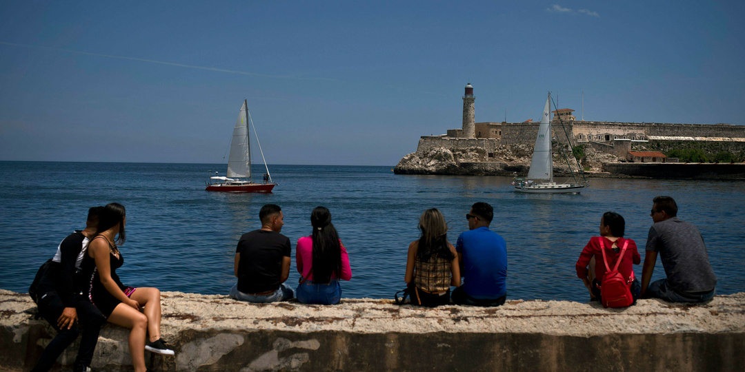 Топливная блокада: на Кубе перестали заправлять самолеты