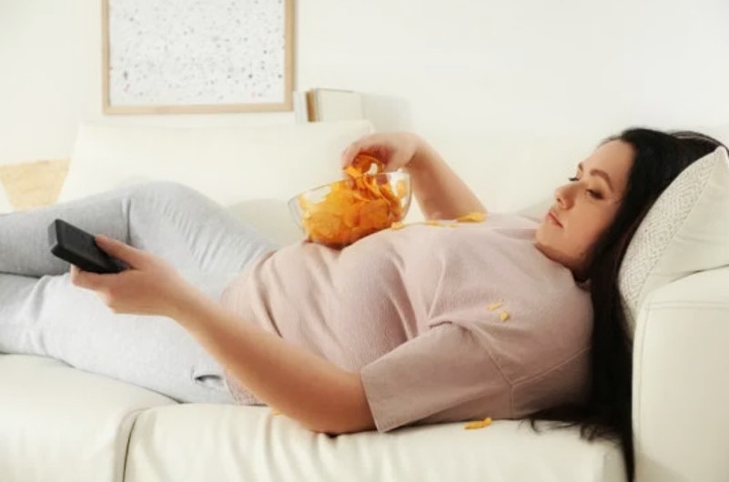 Я не осуждаю лишний вес сам по себе. Я осуждаю момент, когда он становится способом самоутверждения и формой протеста против здравого смысла.