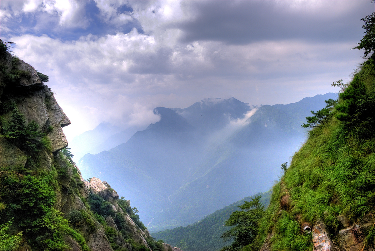 Лушань, Китай