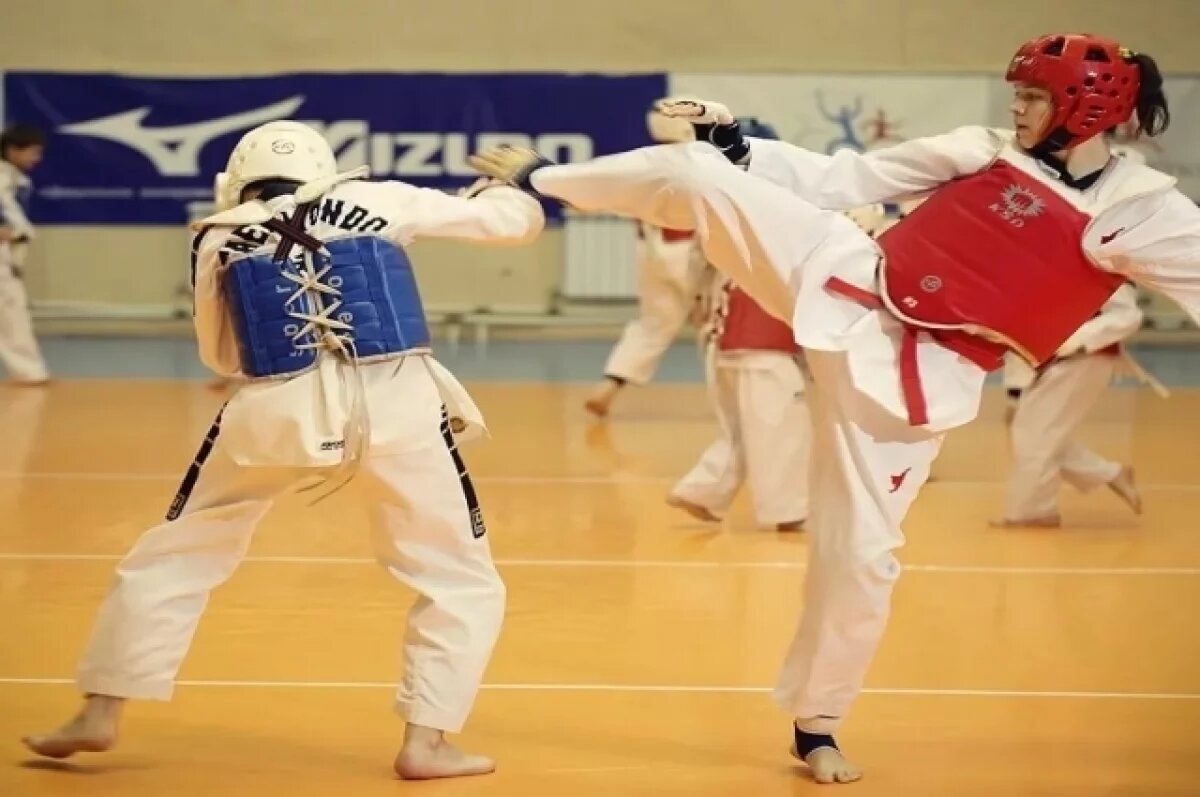    Калининградские тхэквондисты завоевали золото и бронзу первенства России