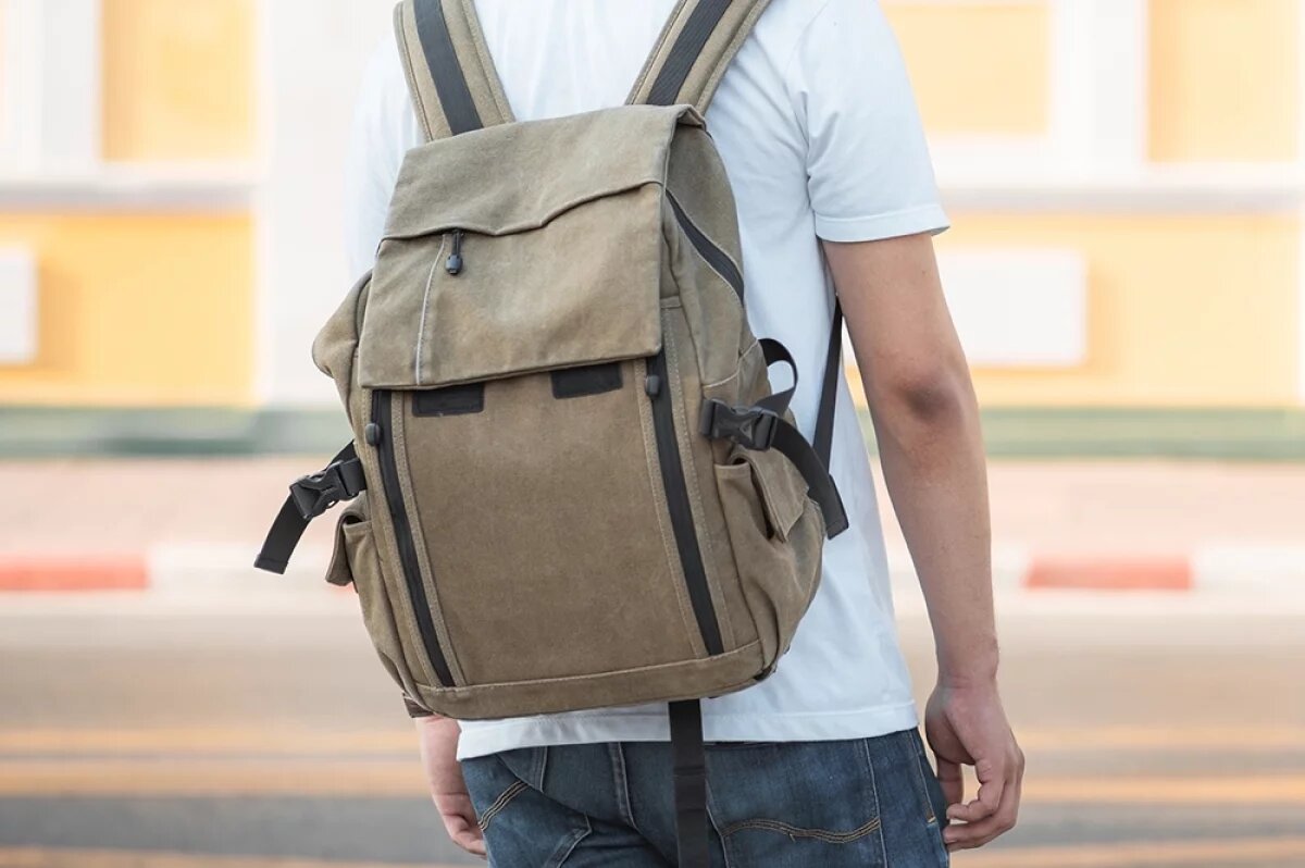    В Советском учитель обезвредил подростка, который пришёл в школу с топором