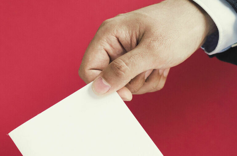 Синиша Каран победил на повторных президентских выборах в Республике Сербской