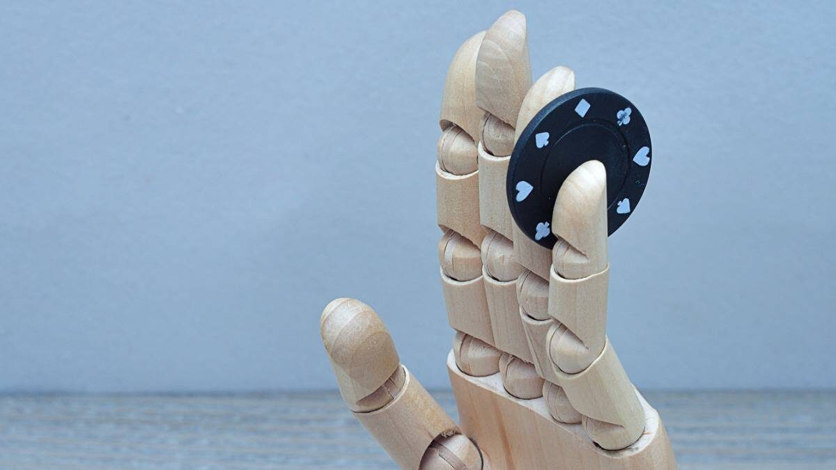    Согласно статистике, только в августе 2025 года ставки делали 2,13 миллиона россиян / Фото: Shutterstock