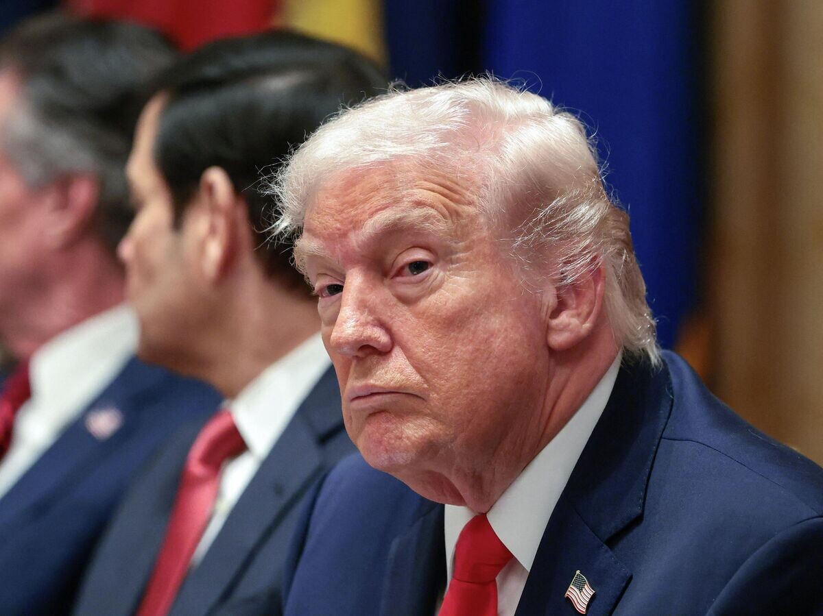    Президент США Дональд Трамп выступает на заседании кабинета министров в Белом доме в Вашингтоне | © REUTERS / Evelyn Hockstein