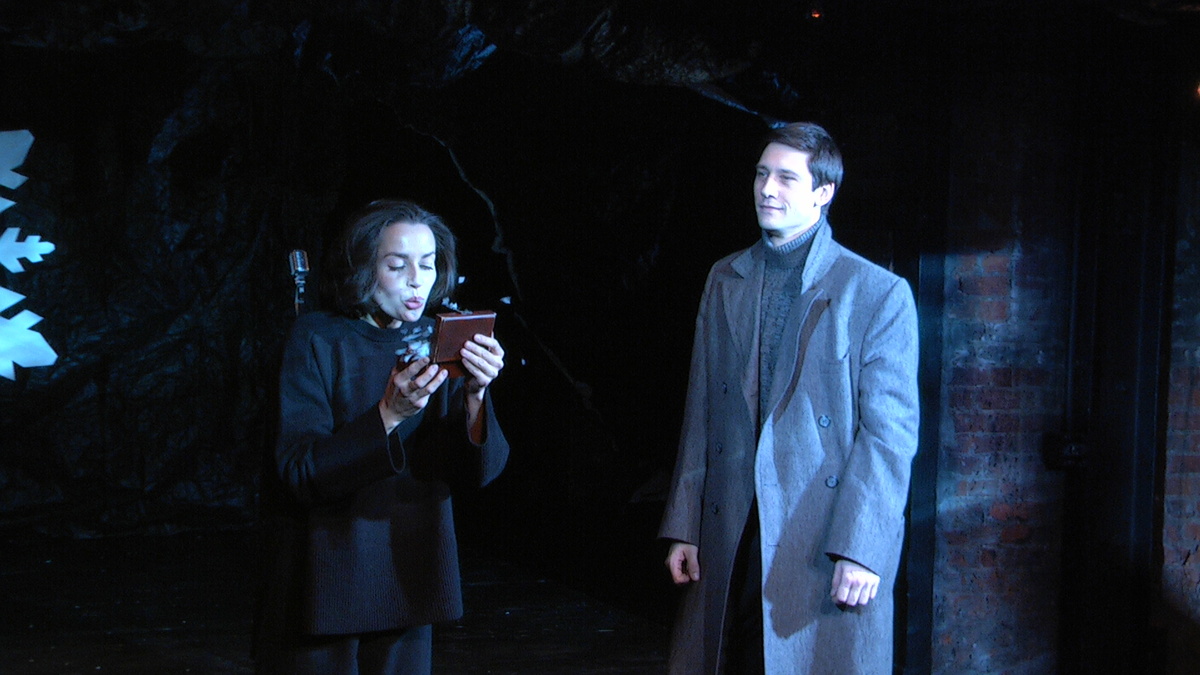 Сцена из спектакля. Фото из моего архива