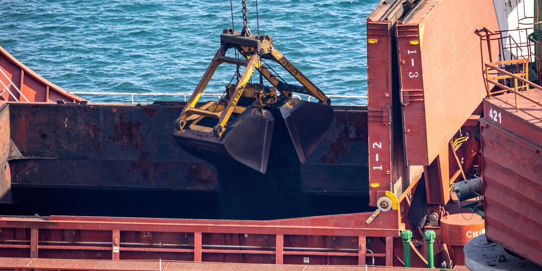 Стивидоры просыпали доходы