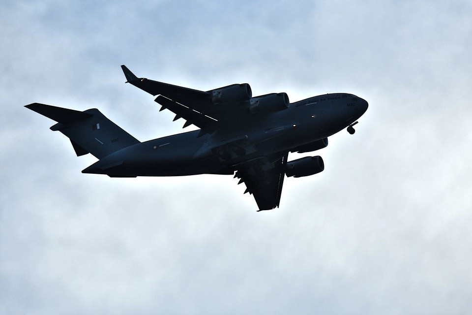    IB Times: в США самолёт протаранил не менее пяти автомобилей во время посадки GLOBAL LOOK PRESS