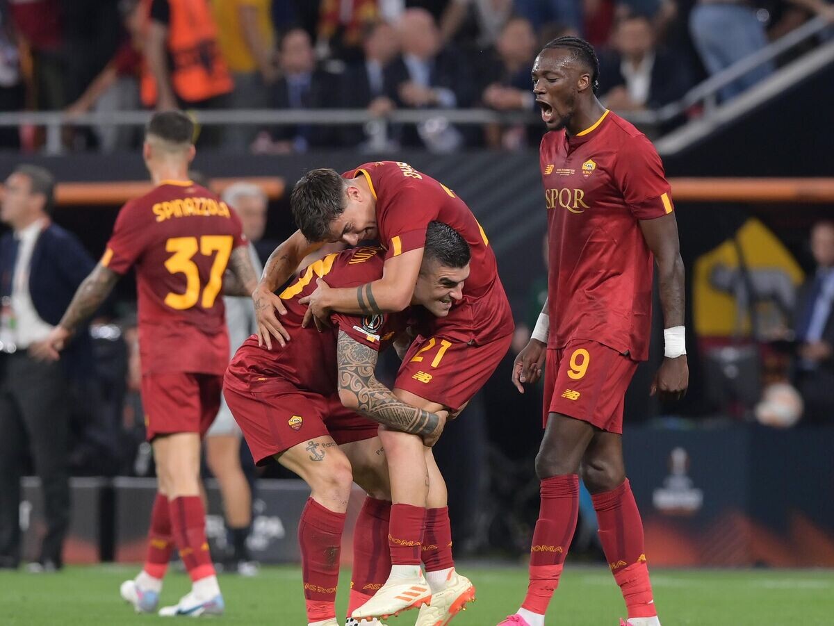    Футболисты клуба "Рома" | © Фото : Пресс-служба ФК "Рома"