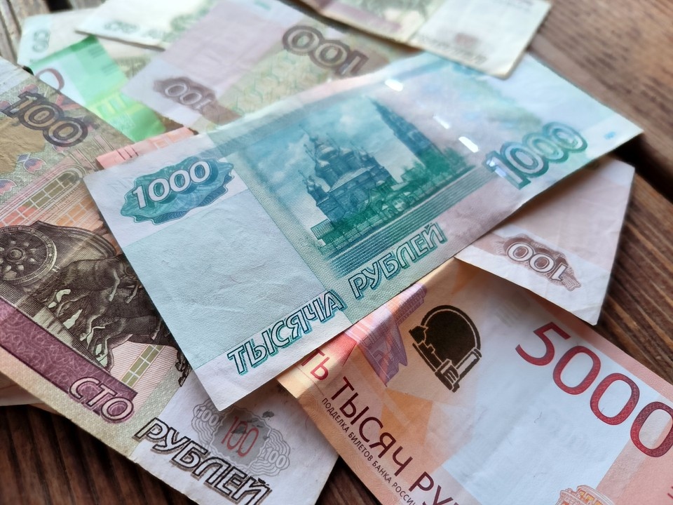    Юрист Шестерякова напомнила о штрафах в 50 тысяч за невыплату премии сотруднику GLOBAL LOOK PRESS