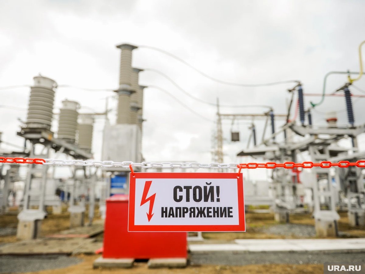     По словам Мартьянова, якобы эта подстанция играет ключевую роль в распределении электроэнергии в западных регионах Украины