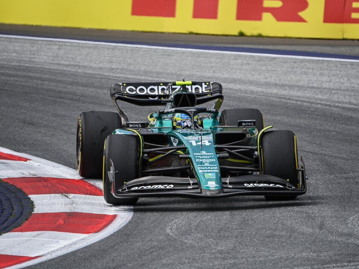    Пилот "Астон Мартин" Фернандо Алонсо на Гран-при Австрии "Формулы-1" | © пресс-служба команды "Астон Мартин"