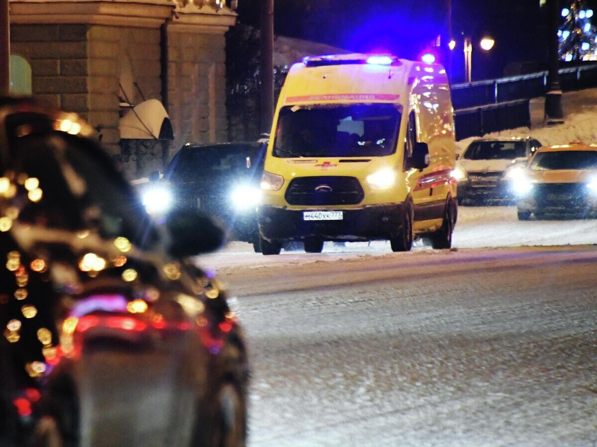    Автомобиль скорой помощи в Москве | © РИА Новости / Наталья Селиверстова