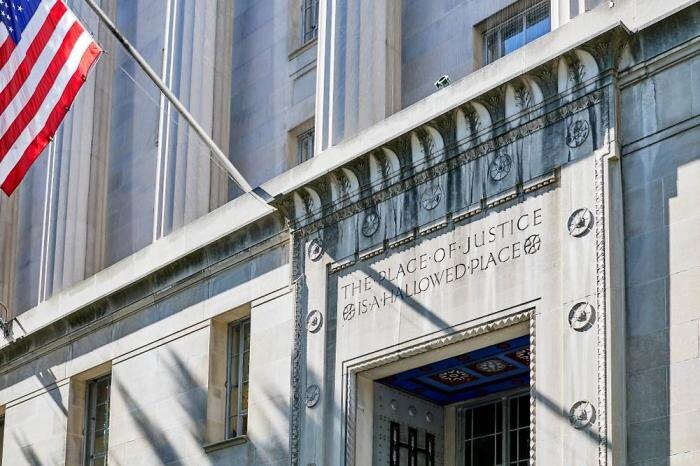 Обложка © Shutterstock / FOTODOM / Pamela Au