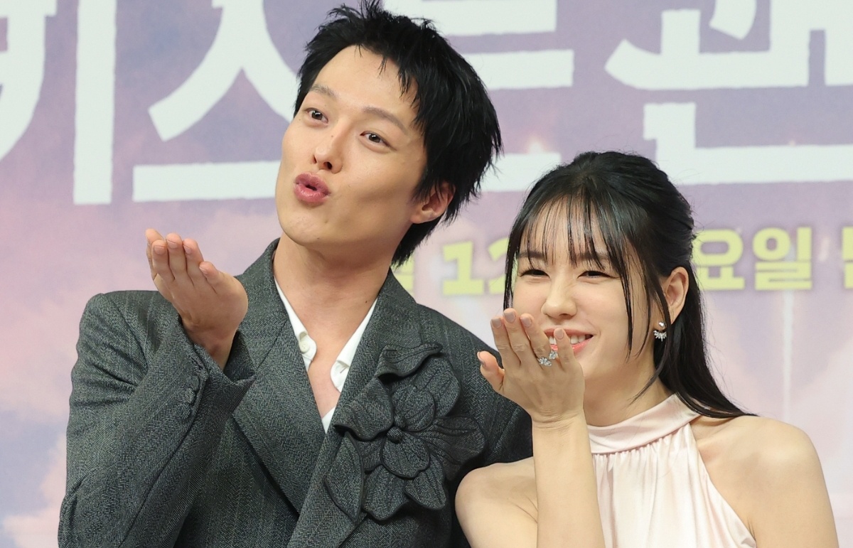 Чжан Ки Ён и  Ан Ын Чжин исполнители главных ролей н