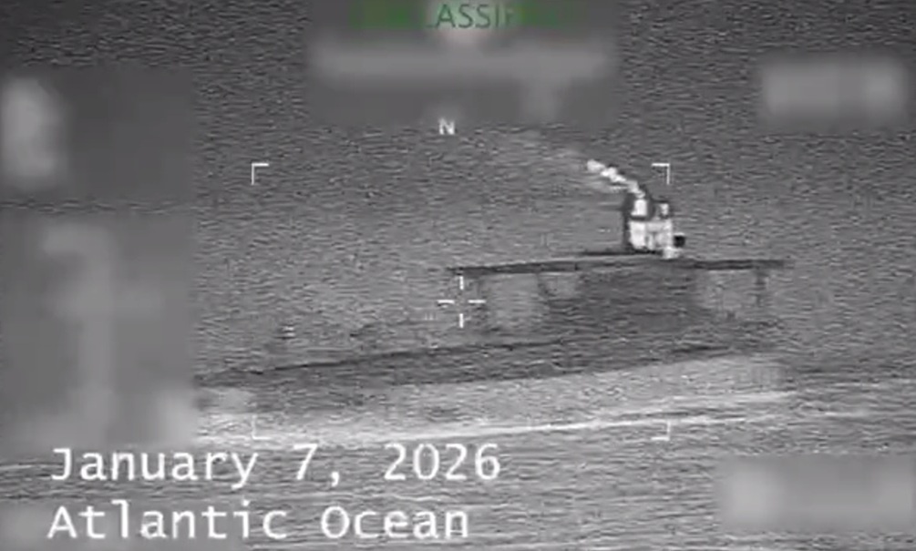    Американцы летят на Marinera. Кадр видео военного министерства США