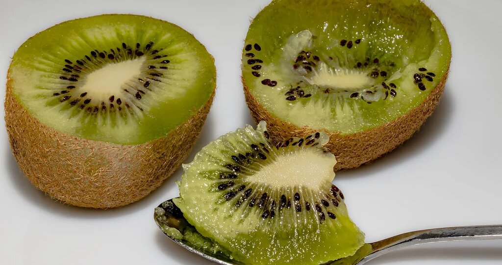 Учёные выяснили, чем полезны киви — и кому стоит добавить их в рацион