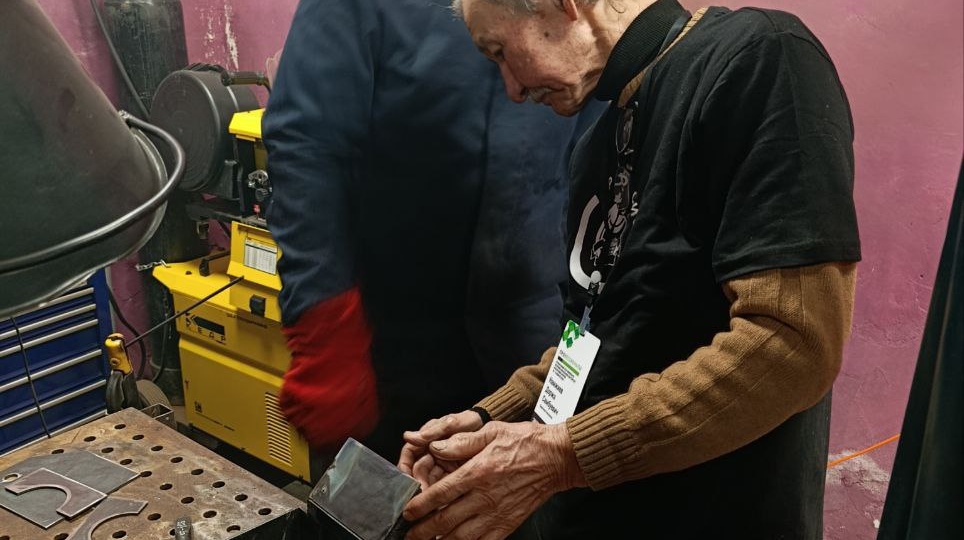 🟢"Профессионалы - 2026" Первый день кипит работой, конкурсанты выполняют модуль Б "сборка конструкции