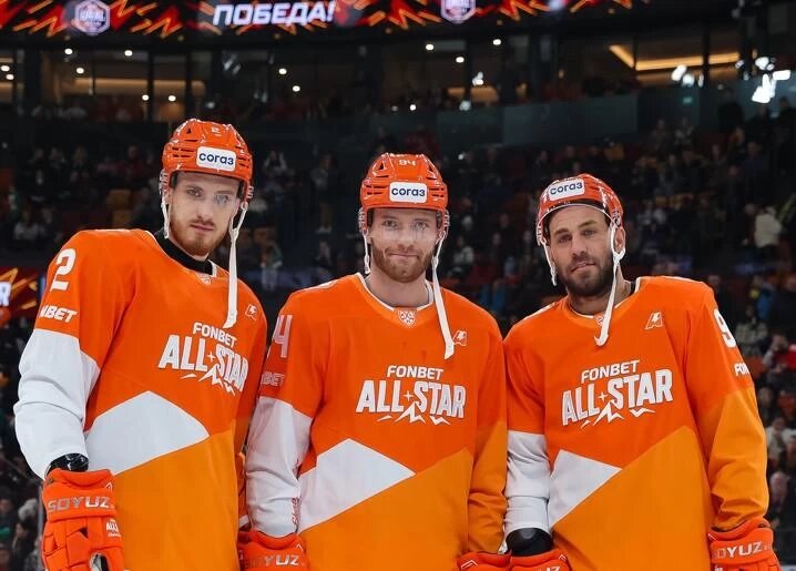 Фото: photo.khl.ru
Кузьмин Юрий
Беззубов Владимир и Шмаков Максим