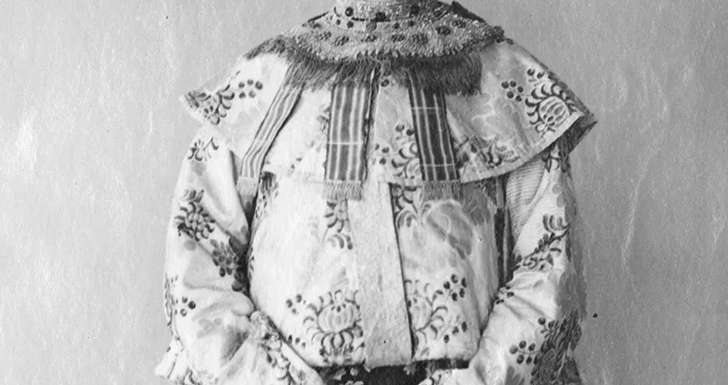 От понёвы до сороки: как одевались русские женщины в старину