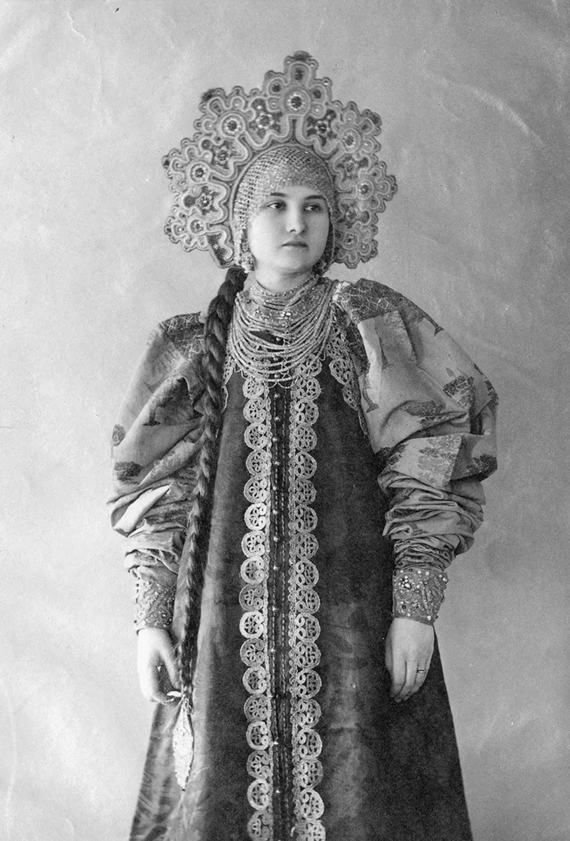 Традиционные русские костюмы из коллекции Натальи Шабельской