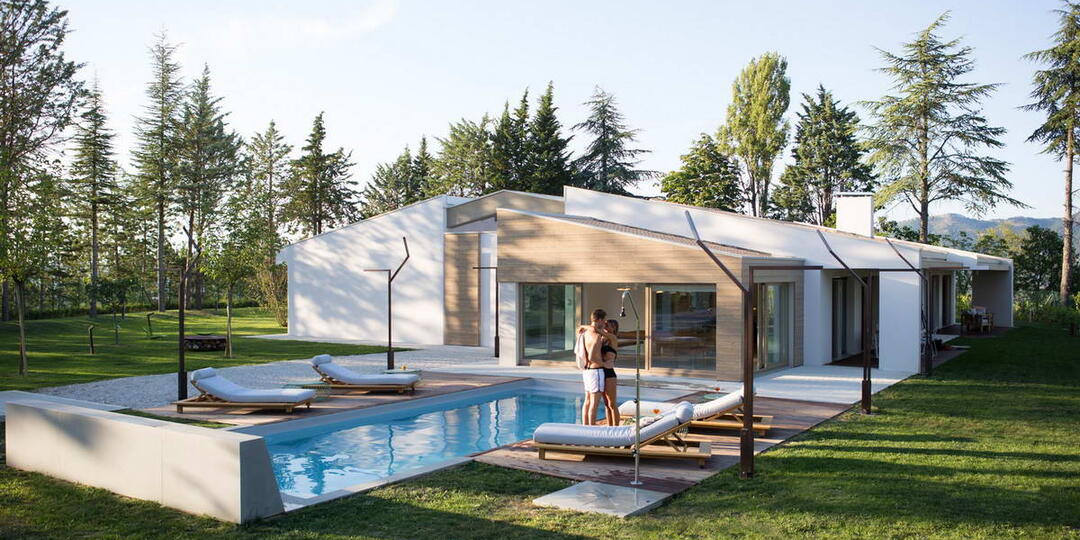 Воскресная коллекция: Альпийский дом, шале и ещё 3 дома в Италии