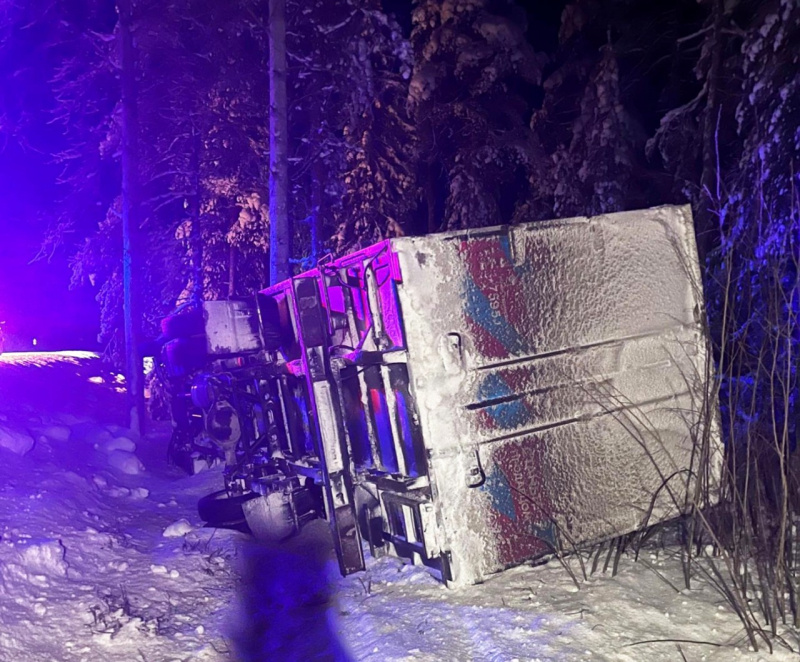    Молодой водитель фургона погиб в Костомукше, уснув за рулемГАИ Карелии