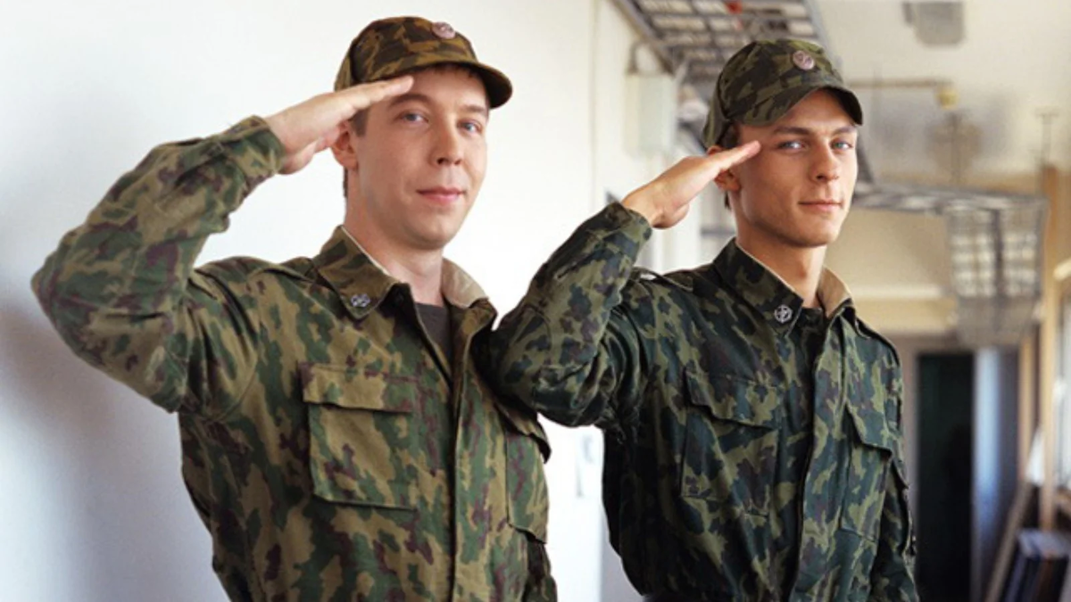 Кадр из т/с "Солдаты"