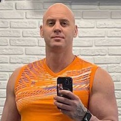    — Гораздо важнее правильно употреблять добавку: она не должна заменять полноценный прием пищи, употреблять ее следует между приемами пищи, но при этом у человека необходимы быть в рационе полноценные завтрак, обед и ужин, — сказал изданию Литовченко.