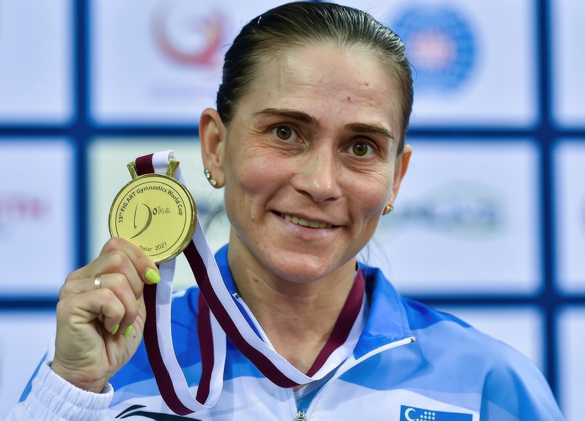   Оксана Чусовитина внесена в Книгу рекордов Гиннеса как единственная гимнастка, участвовавшая в восьми Олимпийских играх.