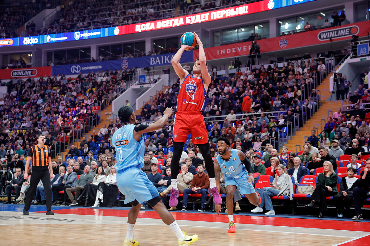 Заполненные трибуны «Мегаспорта» на игре ЦСКА — «Зенит». Фото: cskabasket.ru.