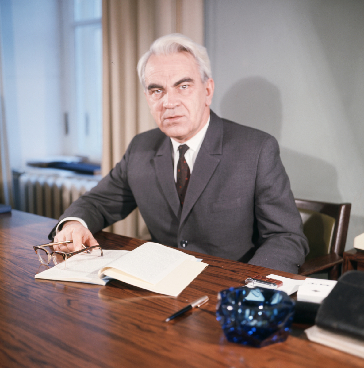    В 1930-е Келдыш параллельно с основной работой читал лекции в МГУ, продолжая учёбу в аспирантуре и докторантуре, занимаясь теорией функций действительного и комплексного переменного. В 1935-м стал кандидатом физико-математических наук, в 1937-м — кандидатом технаук и профессором в «аэродинамике» / Legion-Media / Егоров Василий/ТАСС