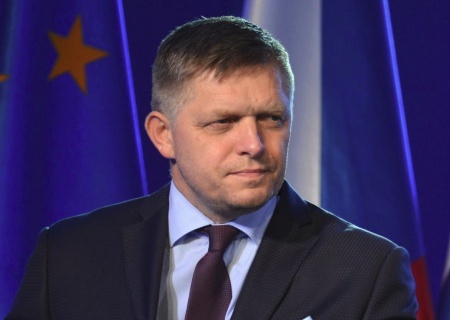     Фицо заявил о готовности Словакии поддерживать диалог с Россией