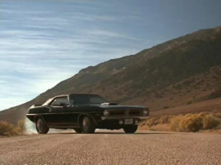 Фильм "Фантазм".Плимут барракуда 1971компании chrysler corporation-Крайслер корпорейшен.