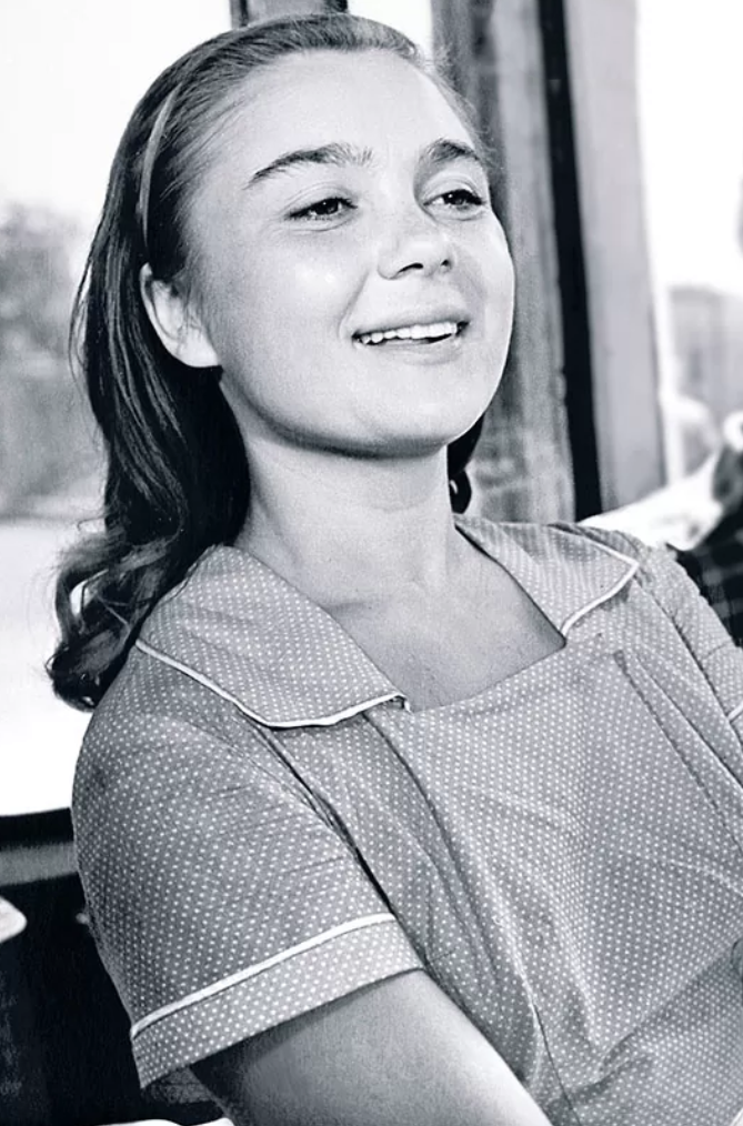 Нина Дорошина в фильме «Первый троллейбус», 1964