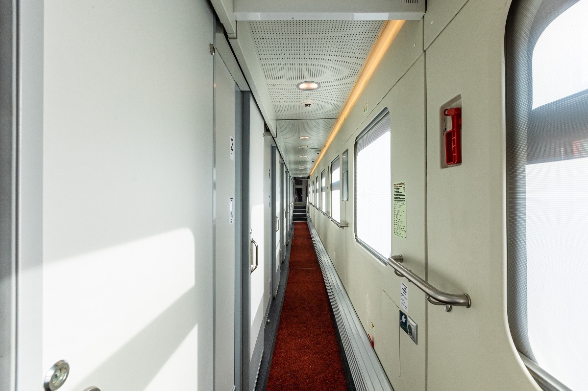  «Адлер – Москва» двухэтажный (самый комфортный и быстрый)