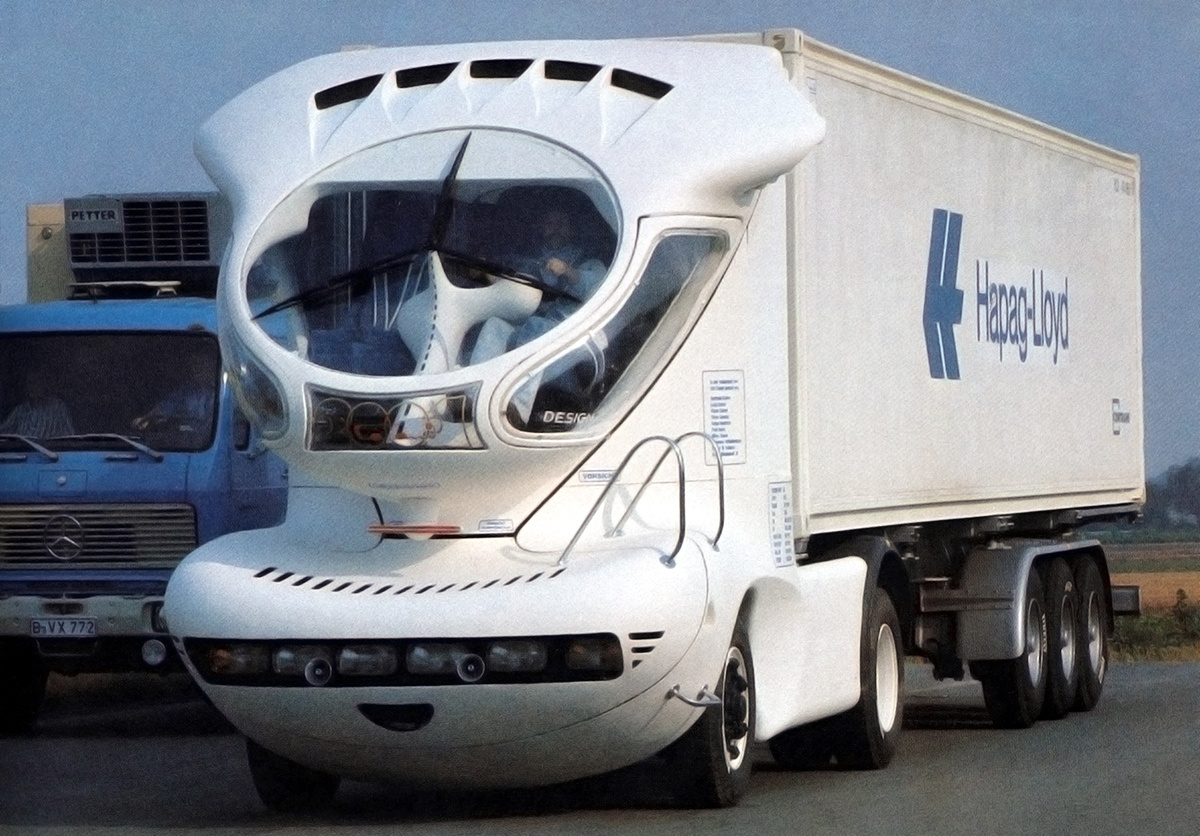 Доступ в салон Colani Truck 2001 осуществлялся путем подъема кабины вверх